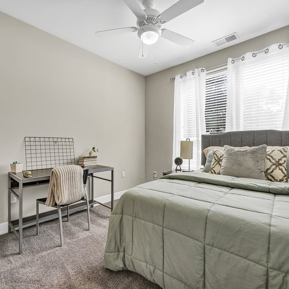 Park-Place-Waco-Model-Bedroom-04